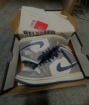 Air Jordan 1 Mid True Blue – vel. 42