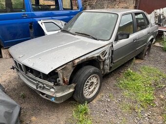 BMW E30