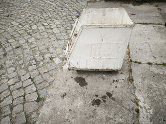 PRODÁM  MALÝ KOVOVÝ VOZÍK, KONTEJNER NA KOLEČKÁCH