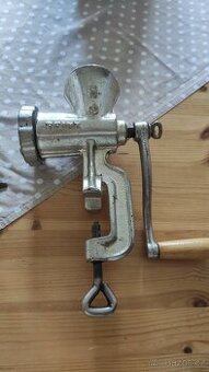 Mlýnek na maso Sfinx , váleček na těsto