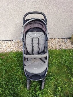 Sportovní kočárek Joie