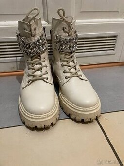 Dámské kožené kotníkové boty značky Liu Jo