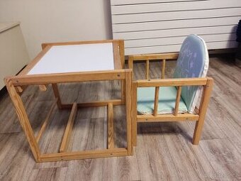 Dětský jídelní stůl