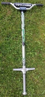 Skákací tyč pogo stick