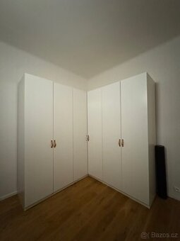 Rohová skříň IKEA PAX