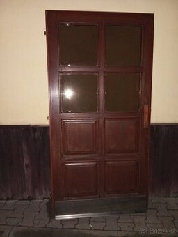 Venkovní dřevěné dveře