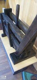 IProdám starožitnou štípačku, patrně na břidlici.