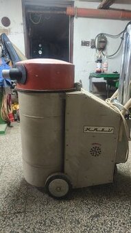 Průmyslový vysavač