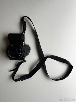 ZV-E10L (Black) + 16–50 mm OSS + Hama STAR - 1