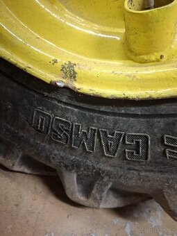 Koupím 1 pneu Camso