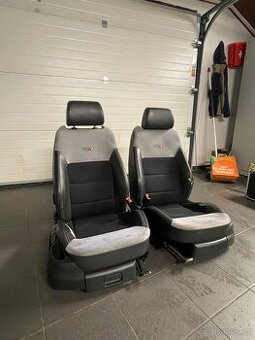 Škoda Octavia 2 RS sedačky