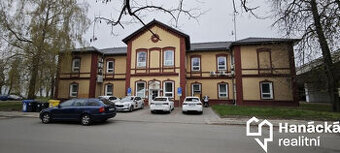 Pronájem tří kanceláří - Holická - 1