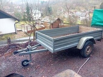 Masivní nákladní vlek, 1000 kg