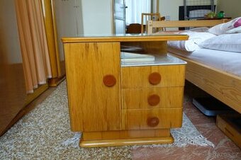 JASANOVÝ NÁBYTEK - POSTEL + NOČNÍ STOLKY, ROK 1959