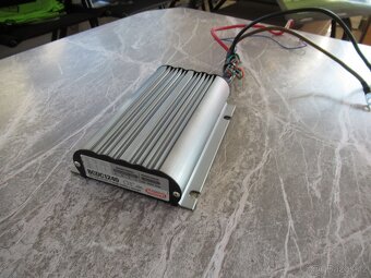 Nabíjecí booster do karavanu - 40 A  nabíječka DC-DC 12.40