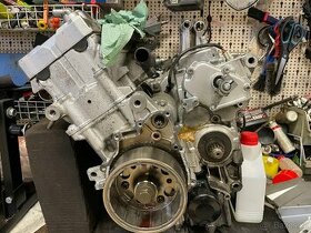 Motor Yamaha FZ 6