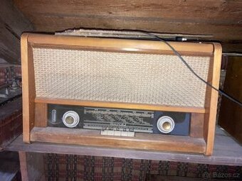 Prodám - sbírka radiopřijímačů z pozůstalosti