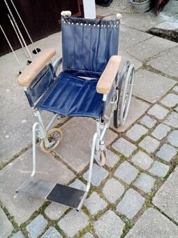 Invalidní vozík, polohovatelná záda - 1