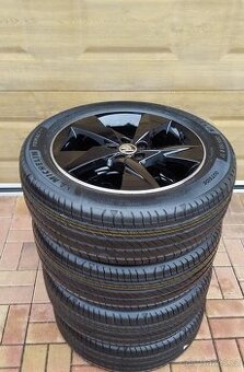 ALU kola ŠKODA 5x100 R17 NOVÁ letní sada KAMIQ pneu MICHELIN