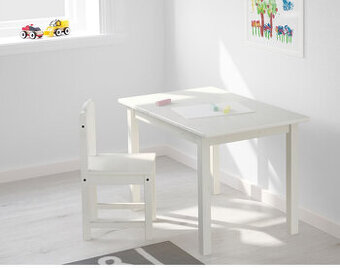 Dětský stolek a 2 židličky Ikea
