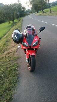 Yamaha R1 99-2000 - 1