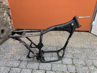 Honda CB 250G - rám