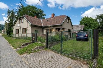 Prodej RD 6+2 se zahradou, pozemek 1815 m2 v obci Mladějov n