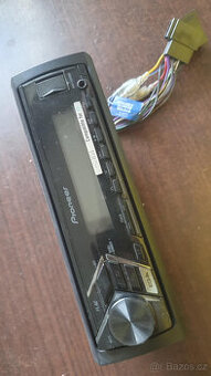 Autorádio Pioneer + USB