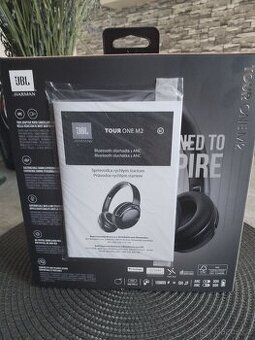 Sluchátka JBL TOUR ONE M2