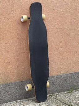 Longboard z javoru – ideální do města, nosnost 120 kg
