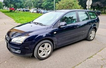 Ford Focus kombi, 1,6 74 kW benzin Style nehavarovaný