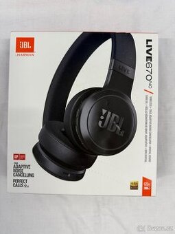 Sluchátka JBL Live 670NC Černá