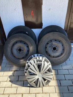 Zimní pneumatiky 185/65 R15 s ocelovými disky 4x100 mm