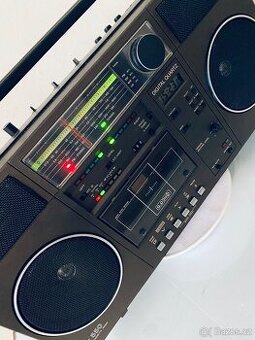 Radiomagnetofon RFT SKR 550, rok 1986