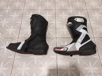 Boty na moto vel 43