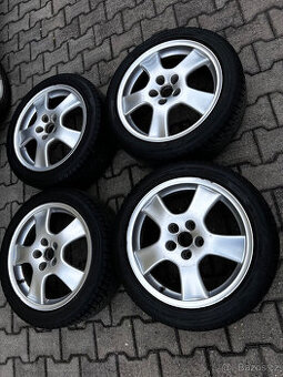 Octavia III. Disky 7Jx17 ET 49. Zimní pneu.
