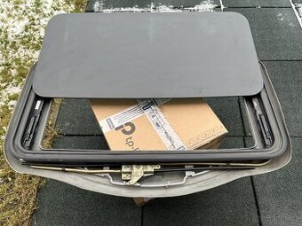 Střešní okno s kličkou - Šíbr WEBASTO