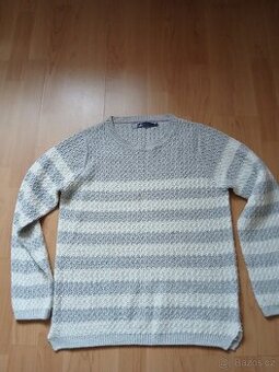 Dámský svetr
