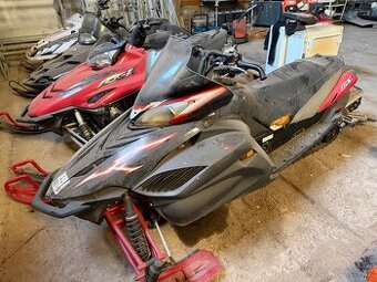 Snezny skutr yamaha apex 1000 2008