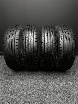 Sada pneu Hankook 215/65/17 99V
