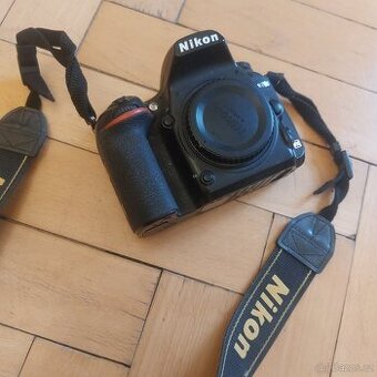 Nikon D750 (tělo) – poškozená mechanika zrcátka