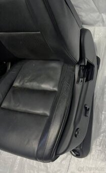 Sedačka Jeep grand cherokee 2017 koupím