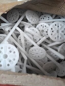 Hmoždinky polystyren 15cm, 22cm délka 200ks