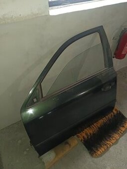 Škoda Octavia 1 levé přední dveře