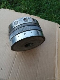 Prodám na soustruh SUI40 ovládací kolo příčného suportu