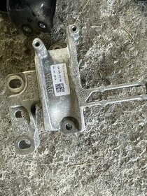 2Q0199262BB silentblok Seat Arona