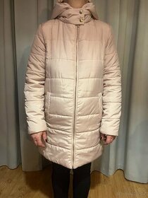 Světle růžový zimní kabát