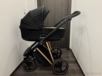 Prodám kombinovaný kočárek Roan IVI - Raven