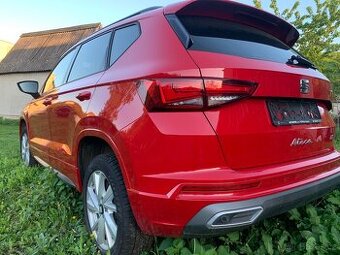 Predám havarovanú Seat Ateca 1,5tsi 110kw Dsg 8/2024.