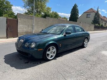 Jaguar S-type R